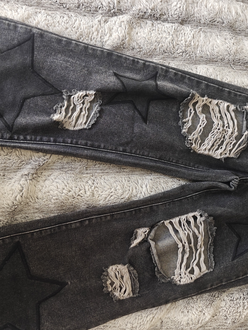SHEIN Black Distressed Star-Appliqué Kids Jeans